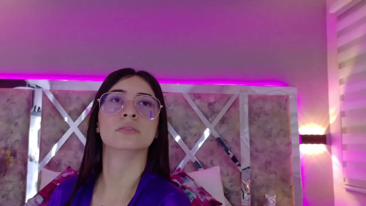 LiaBlossom on Streamray