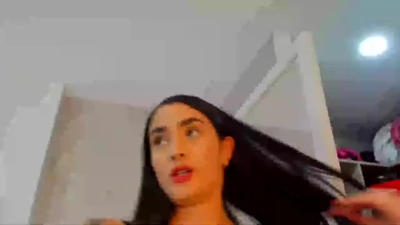 LizaNova on Streamray