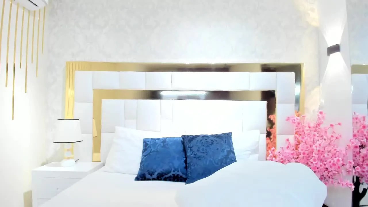 MicaelaGrey on Streamray