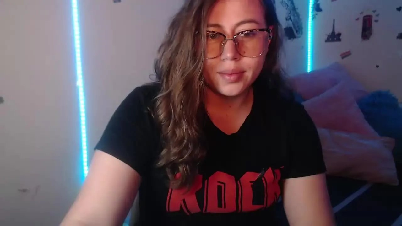 Salome_johnson on Streamray