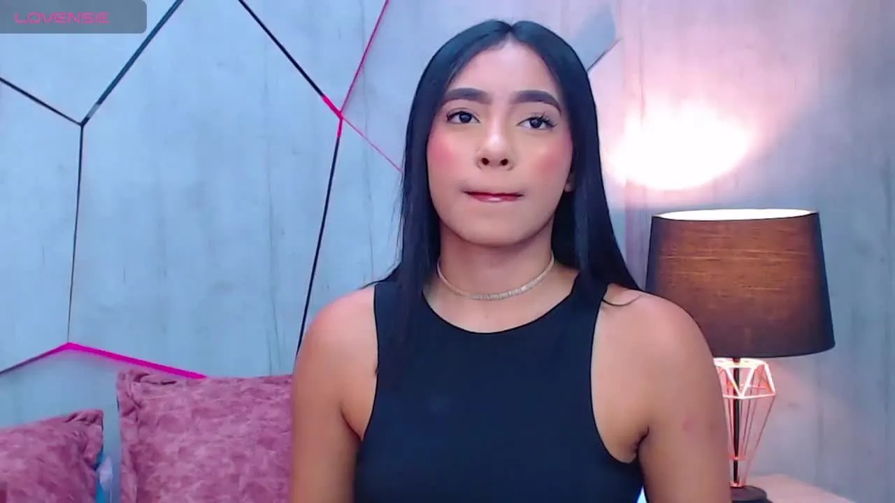 SelanaDeltore on Streamray