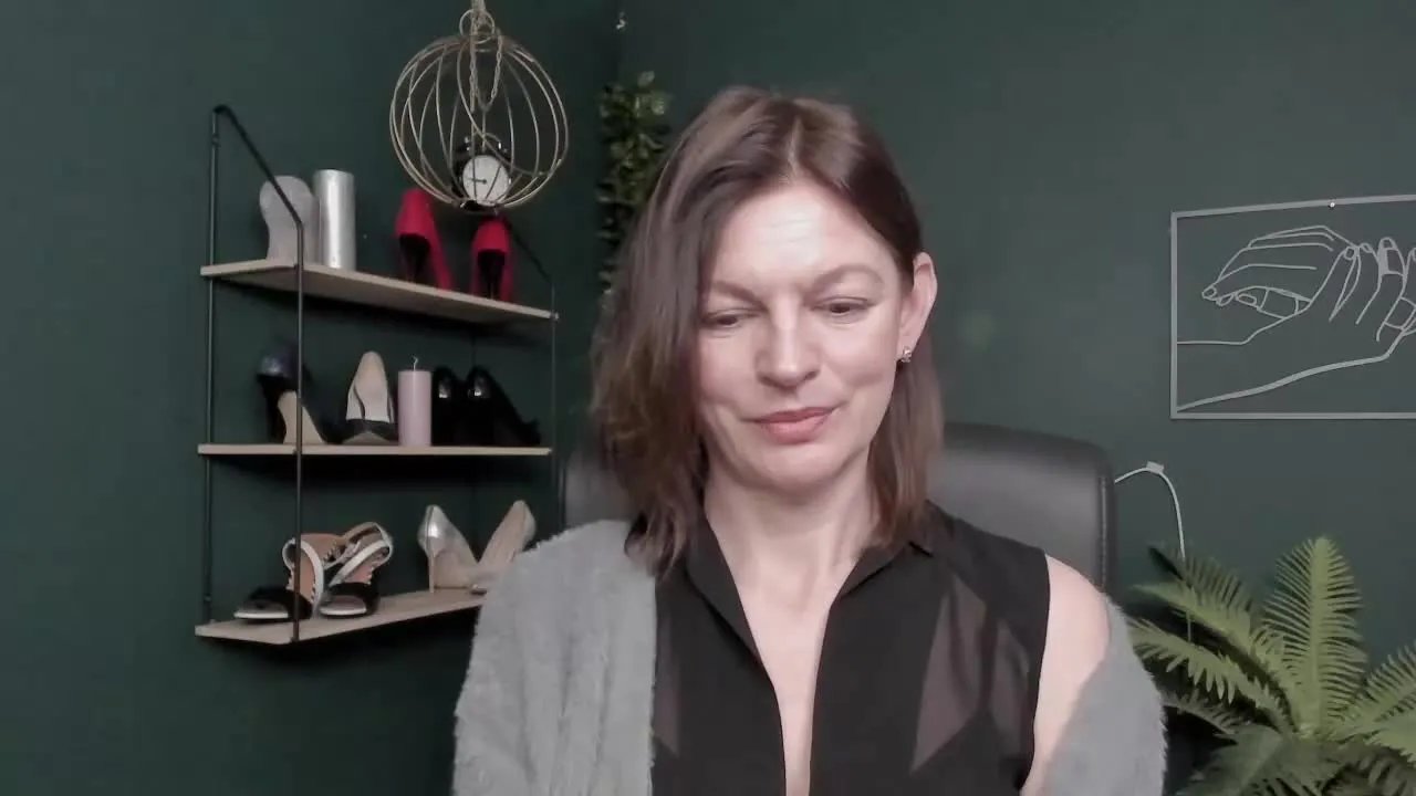 VivianTasty on Streamray 