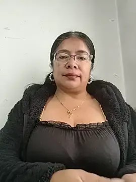 __valentina18 on StripChat 