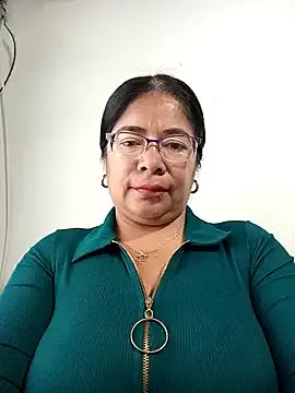 __valentina18 on StripChat 