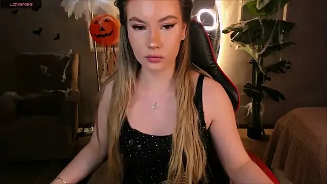 _BellaClark on StripChat