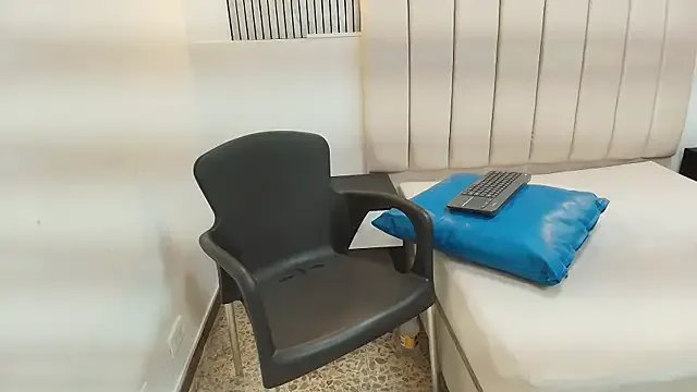 agatha_fit on StripChat