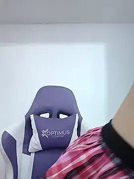 Alana_444 on StripChat 