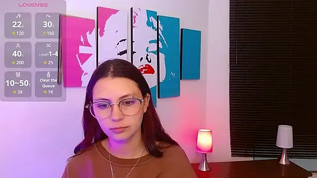 AlanaGarcia19 on StripChat 