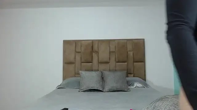 aleejhandraa on StripChat 