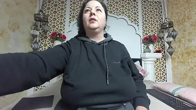 AleshaArabian — MAKE ME CUM