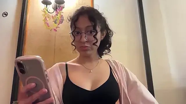 Alicatcua_ — Freechat on StripChat