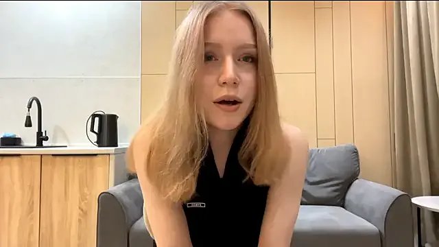 Alice_meow15 on StripChat