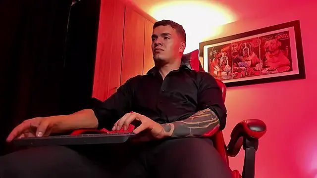 ALPHA_DOMINUS_ on StripChat