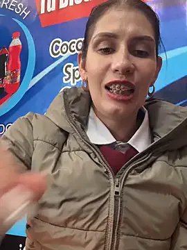 Alysson-- on StripChat