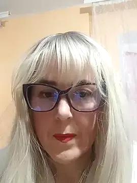 Amelialove42 — Private on StripChat