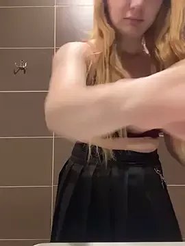 AmmyHot on StripChat 