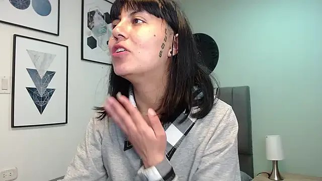 amy_adams1 on StripChat