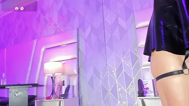 AnahisBennett on StripChat