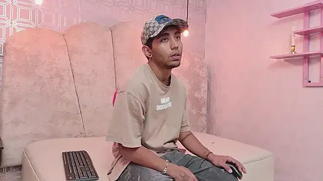 Annyeli on StripChat