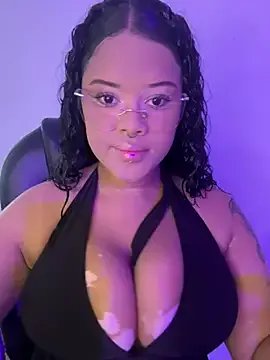 Antonella_03s on StripChat