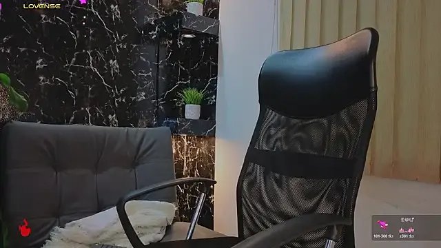 Apolo_lux1 on StripChat