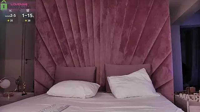 AriannaLure on StripChat 