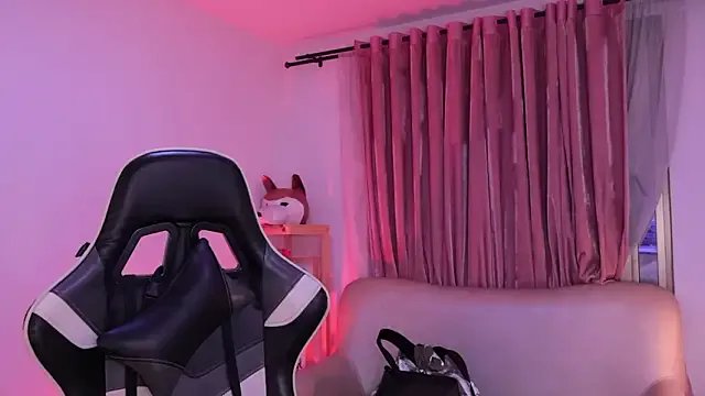 ashleyvalirya — Messy Throat