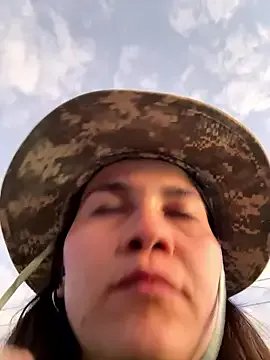 aurora_divine on StripChat