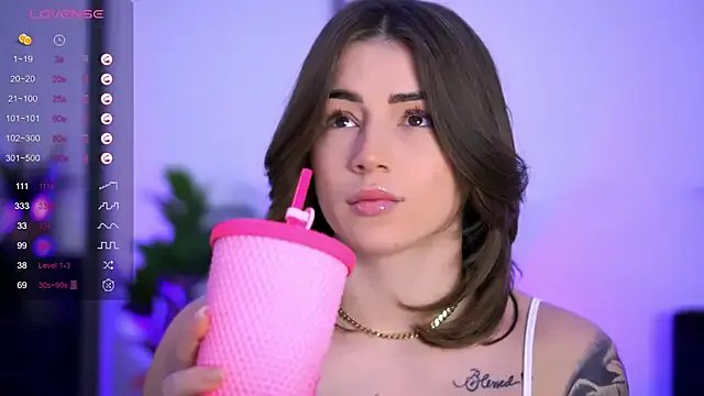 BabbyAisha on StripChat 