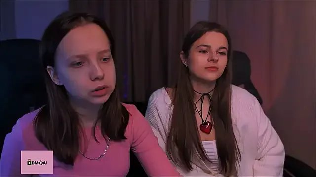 berry_alma on StripChat