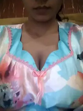 BerryOnFire on StripChat