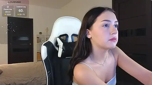 Cassandra2007 on StripChat 