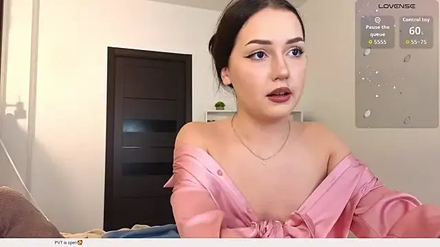 Cassandra2007 on StripChat 