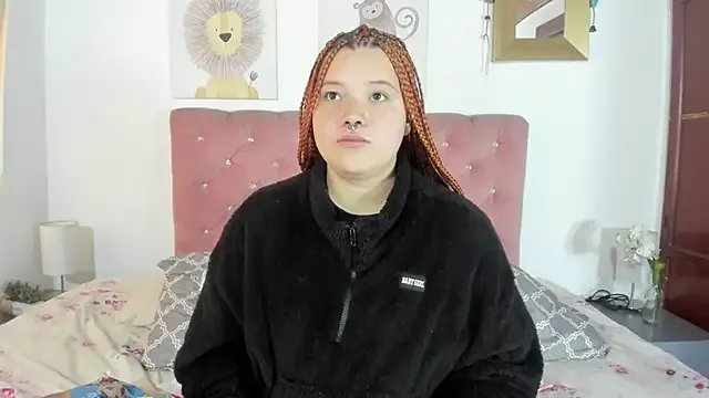 CelessteRedds on StripChat 