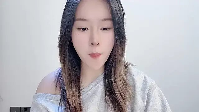 chloe-01 on StripChat