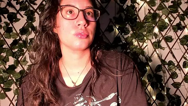 CoralineSanchez on StripChat