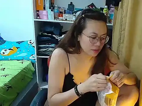 crizzybel — lets cum