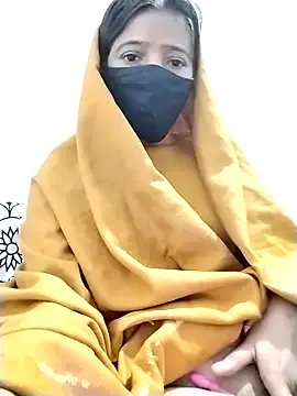 Cute-Naavya on StripChat