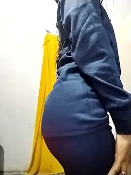 Cute-Naavya on StripChat