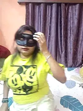 Cute-richa1 on StripChat