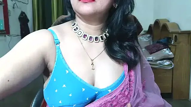 Cute_Mahi22 on StripChat