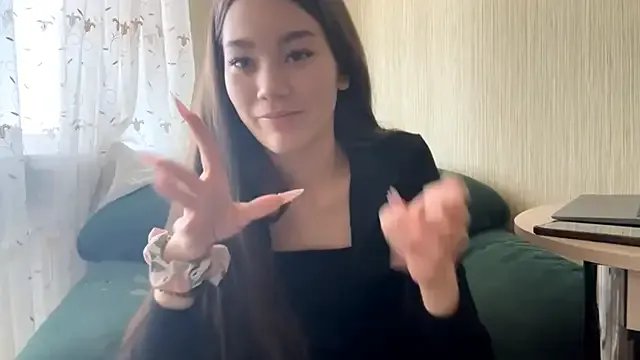 Cuteviola on StripChat