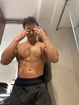 DeusbelliS on StripChat