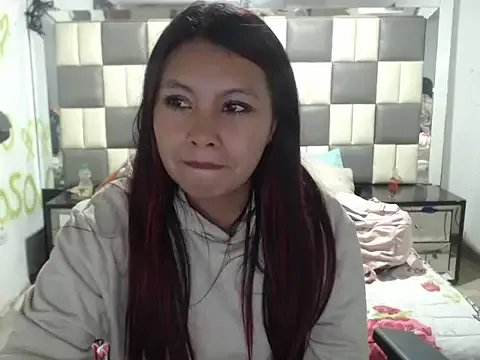 dulcecandy18 on StripChat