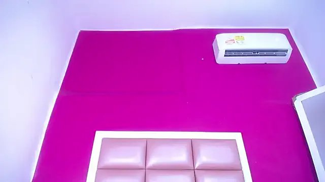 ebonny_suggarmommy1 on StripChat