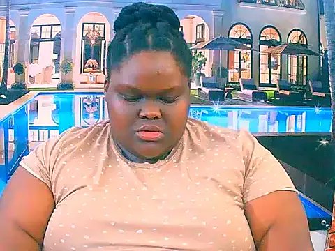 EbonyHotBuns on StripChat