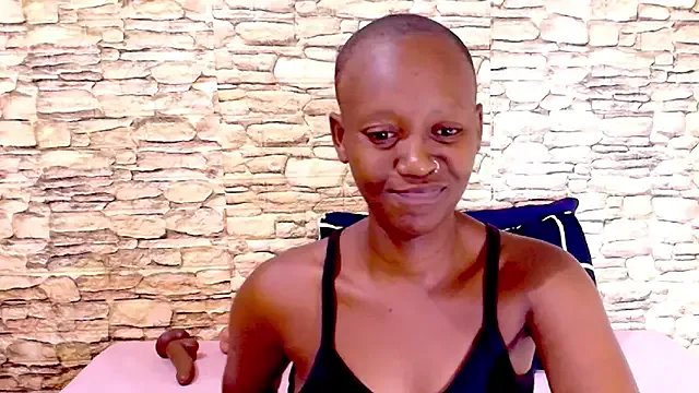 EbonyOlive69 on StripChat