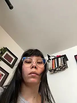 EemaHaruki on StripChat 