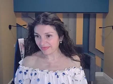 EllaLong on StripChat 