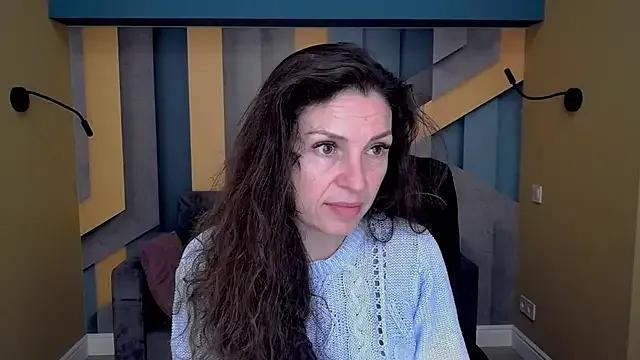 EllaLong on StripChat 